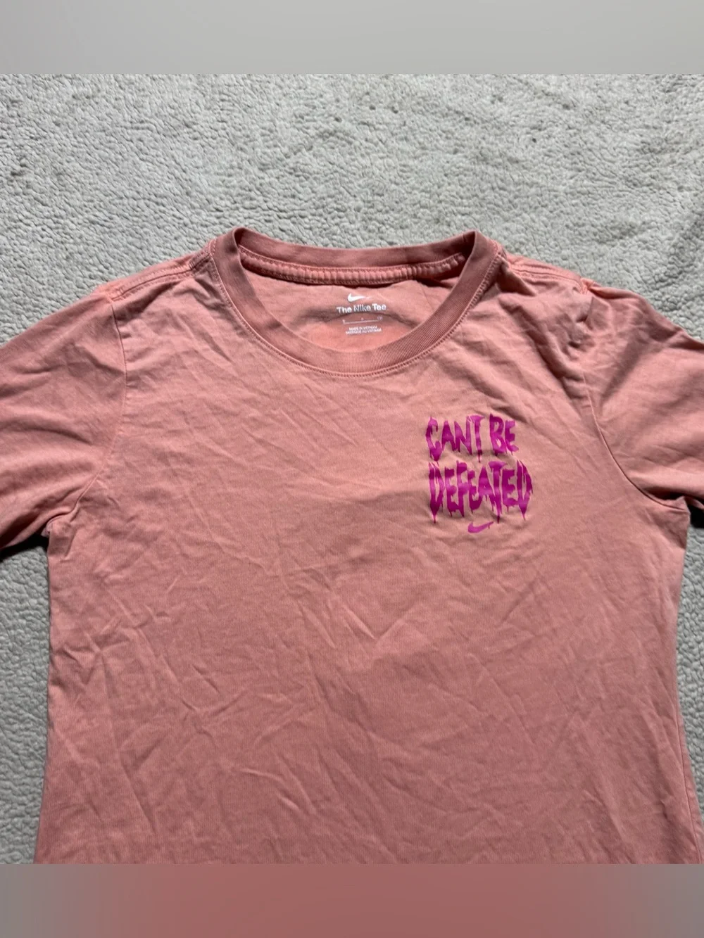 The Nike Tee Shirt Womens Small Long Sleeve Can’t Be‎ Defeated Fly Graphic Crew